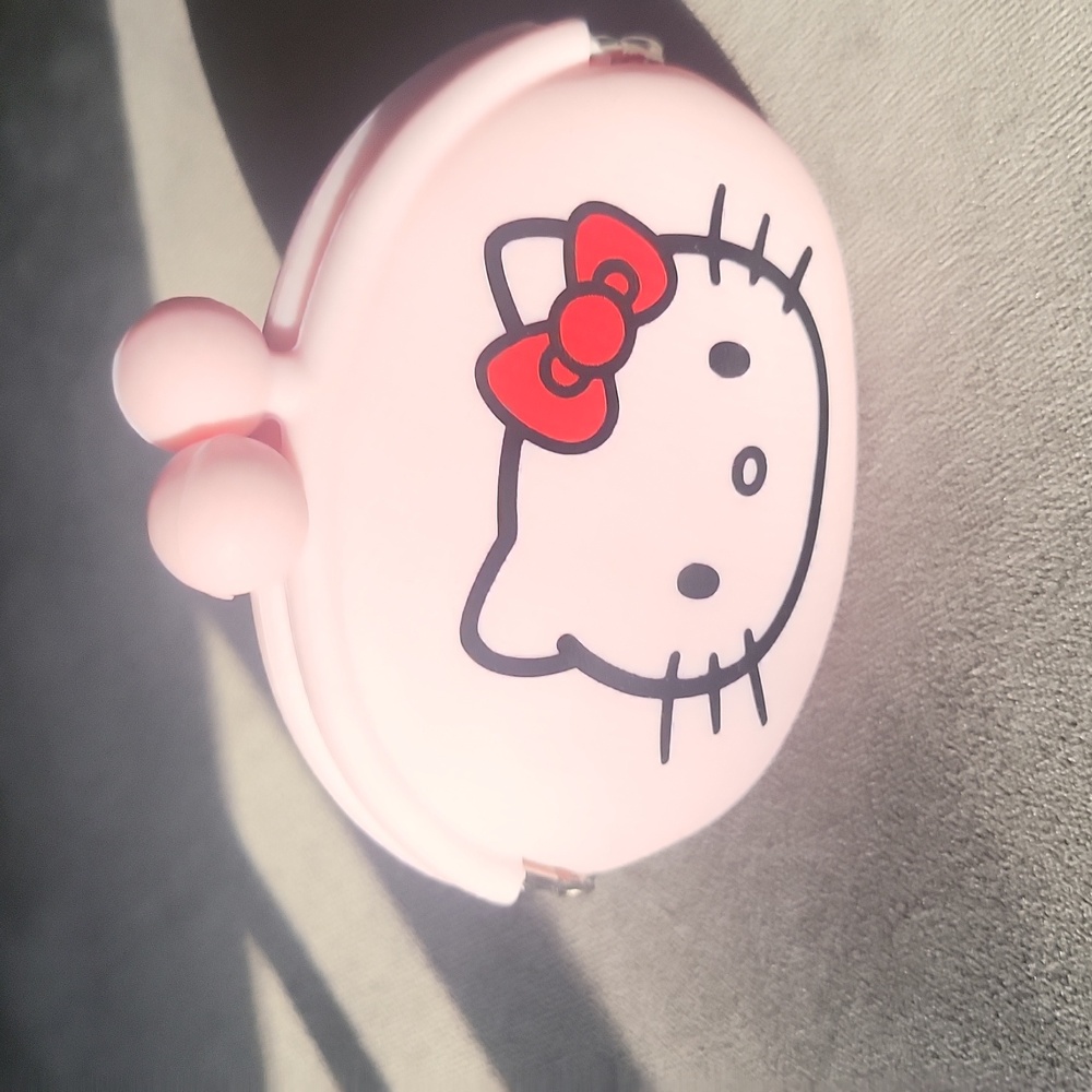 Hello Kitty KissLock Silicone Coin Purse NIP